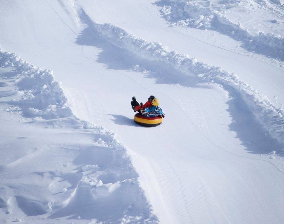Descente en bouée sur le Winter Parc